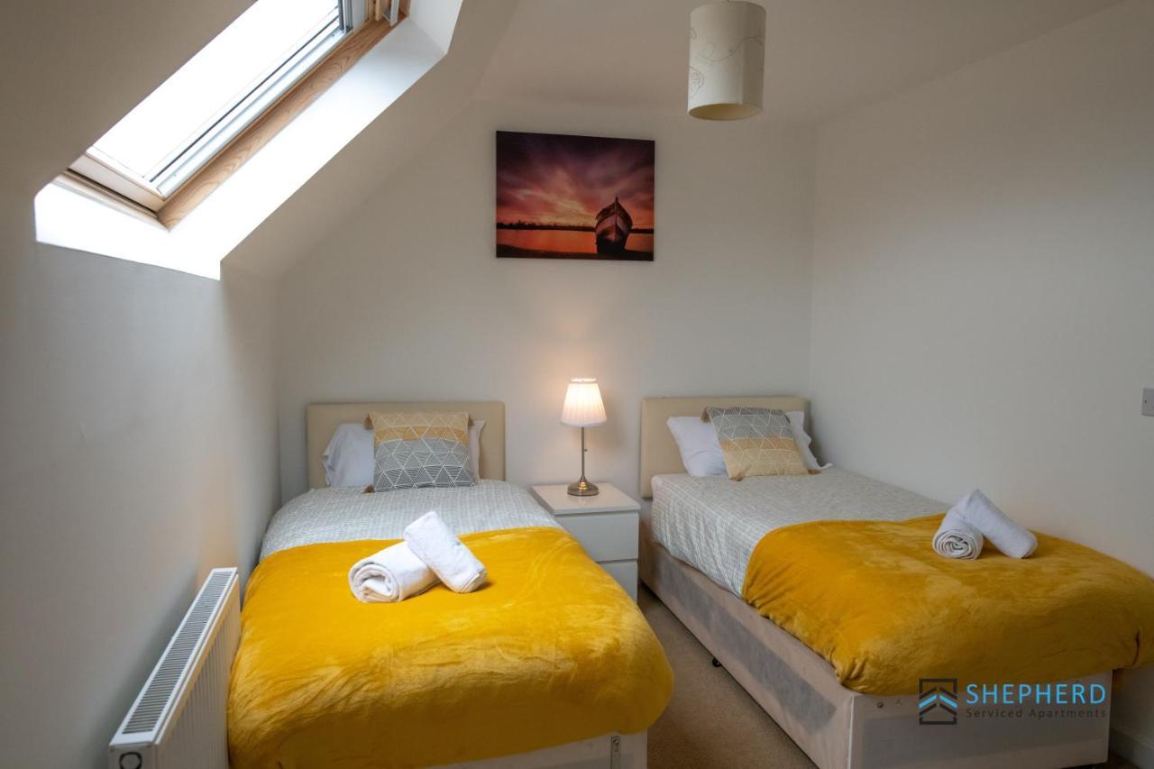 Contractors Digs By Shepherd Serviced Reading